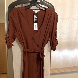 BB Dakota brown midi dress!
